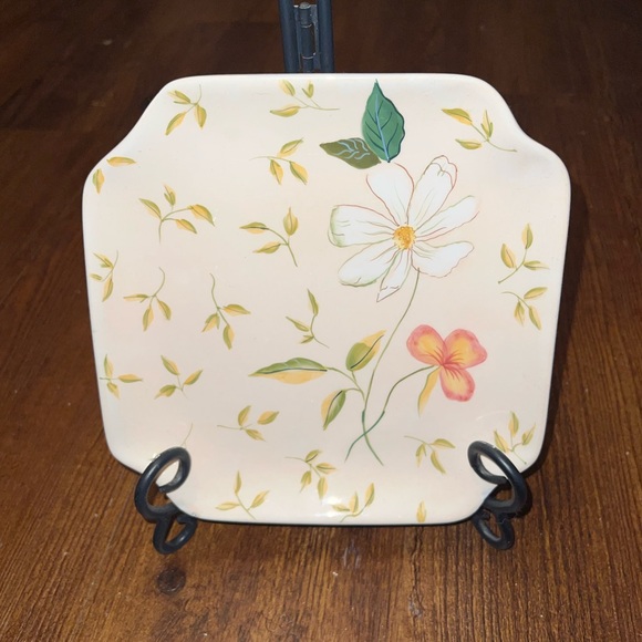 (2) Harry & David Ceramic Square Floral Design Plates - Picture 3 of 14